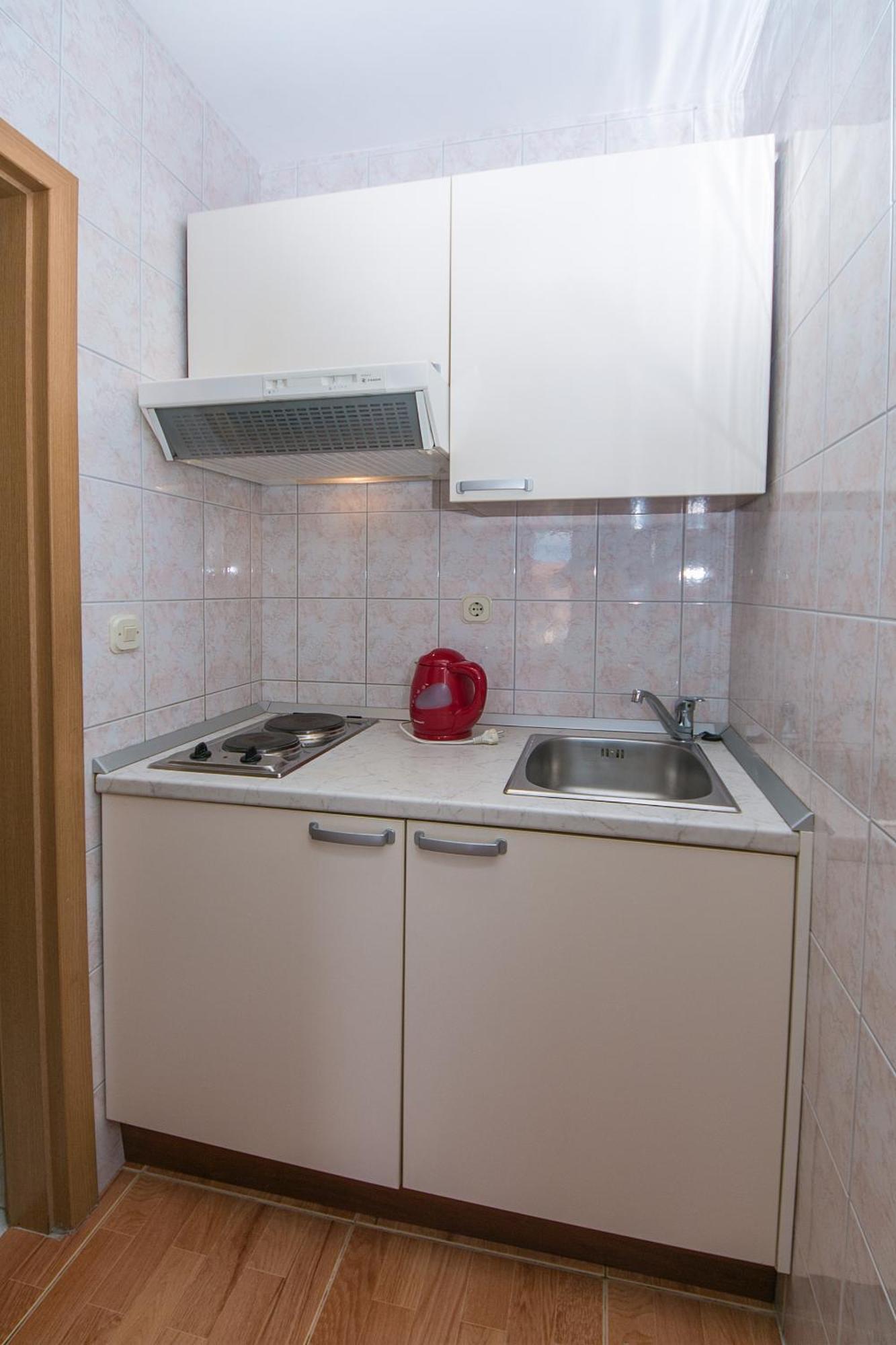 Apartments And Rooms By The Sea Brela, Makarska - 2752 Buitenkant foto