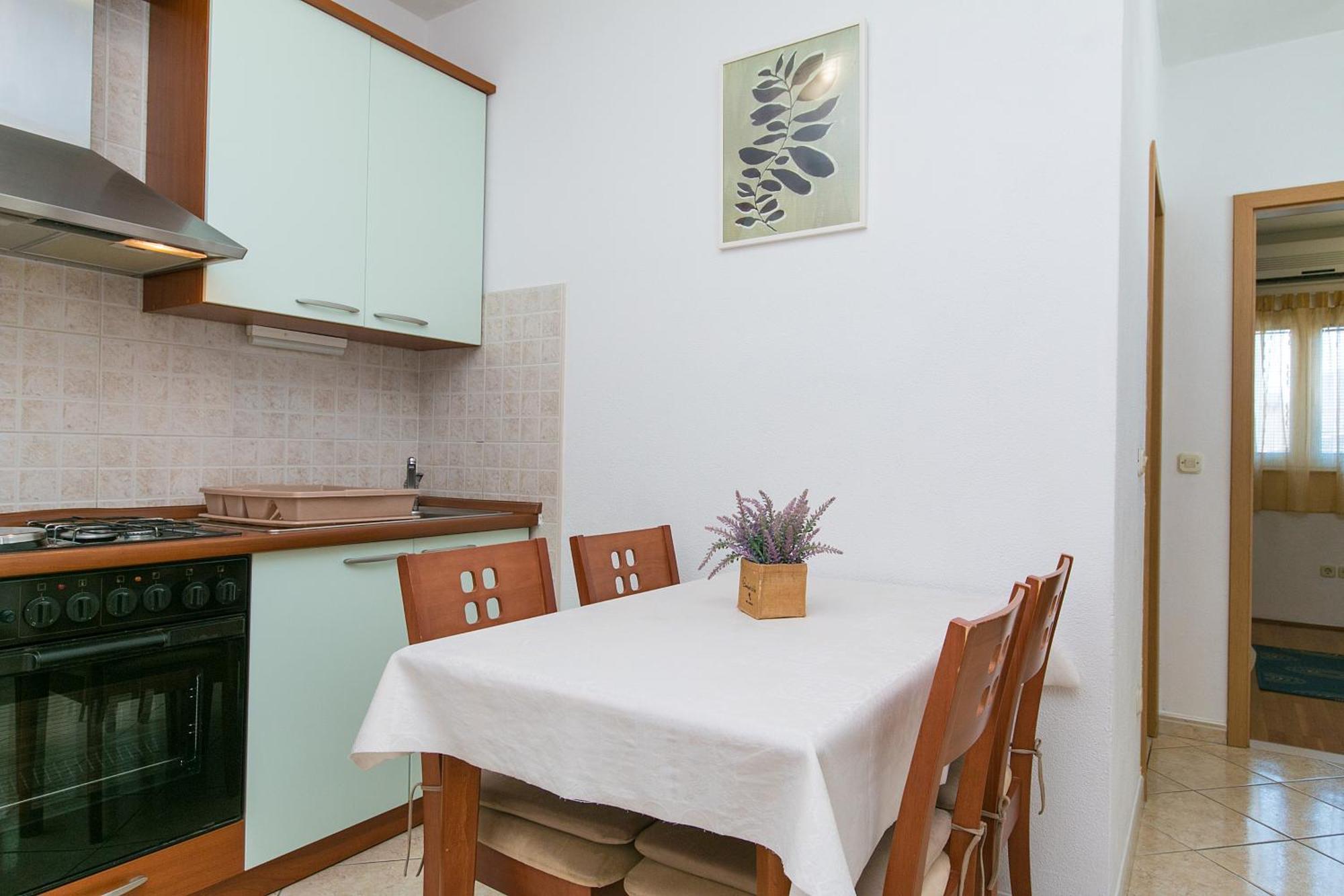 Apartments And Rooms By The Sea Brela, Makarska - 2752 Buitenkant foto