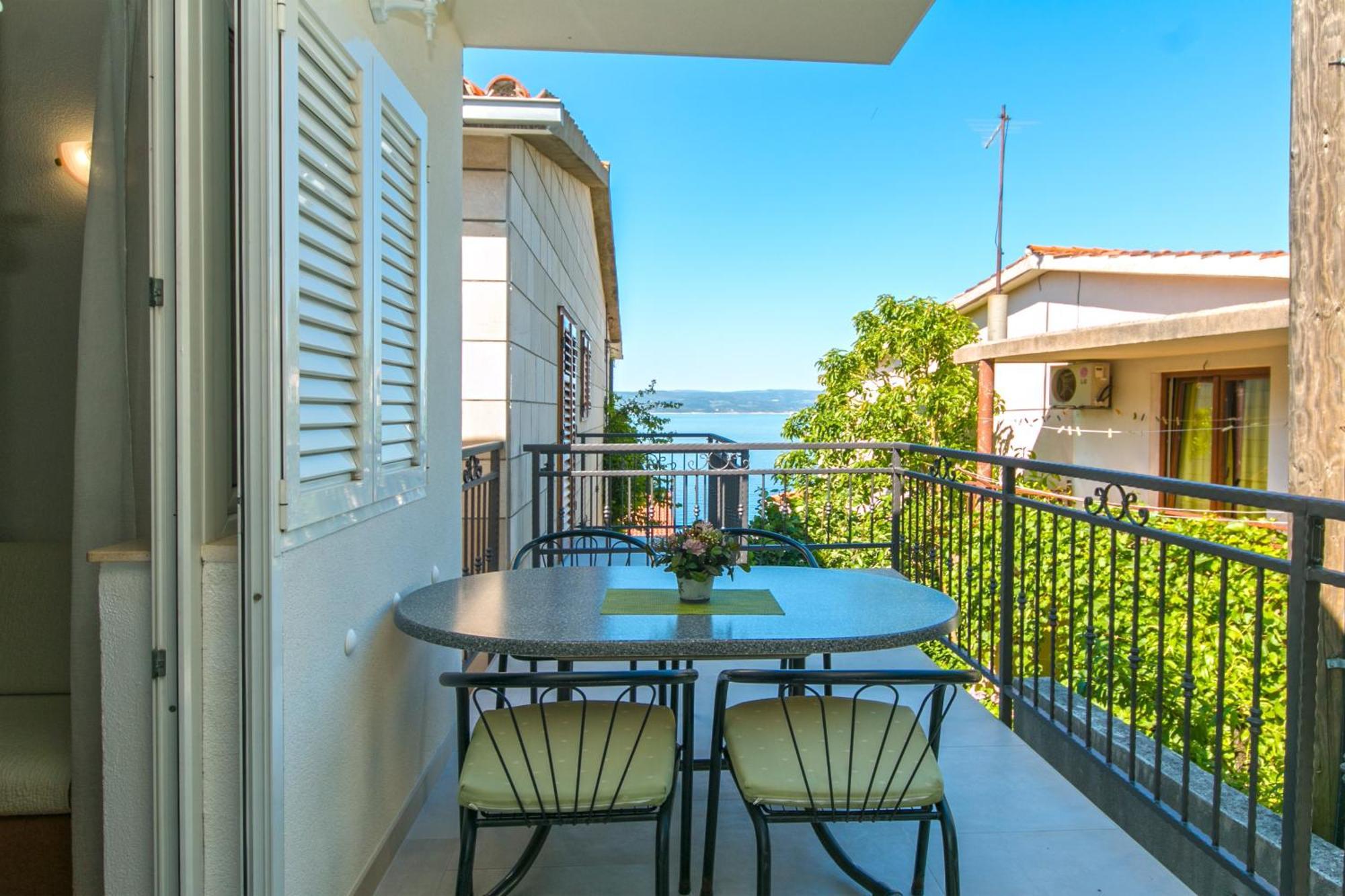 Apartments And Rooms By The Sea Brela, Makarska - 2752 Buitenkant foto