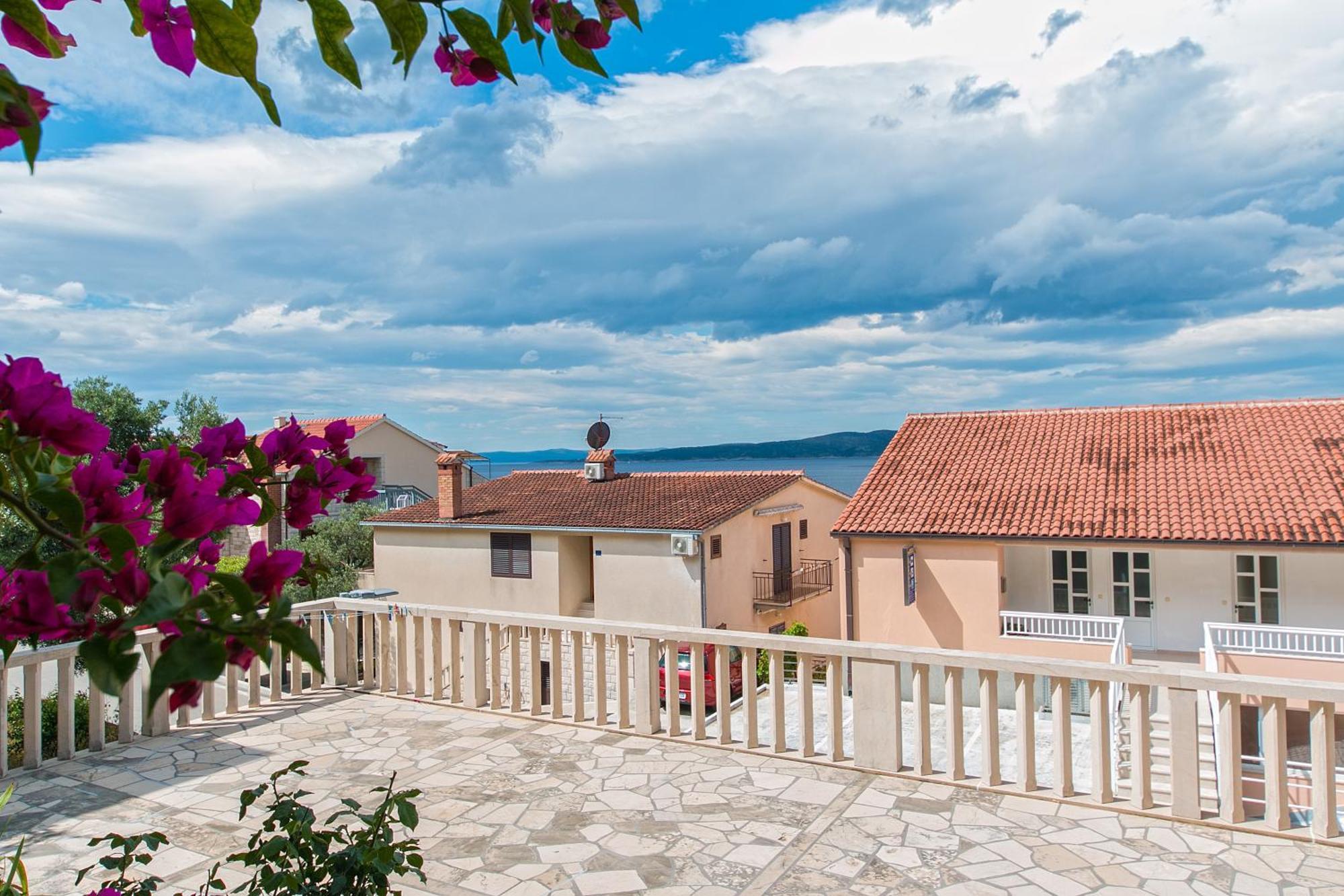 Apartments And Rooms By The Sea Brela, Makarska - 2752 Buitenkant foto