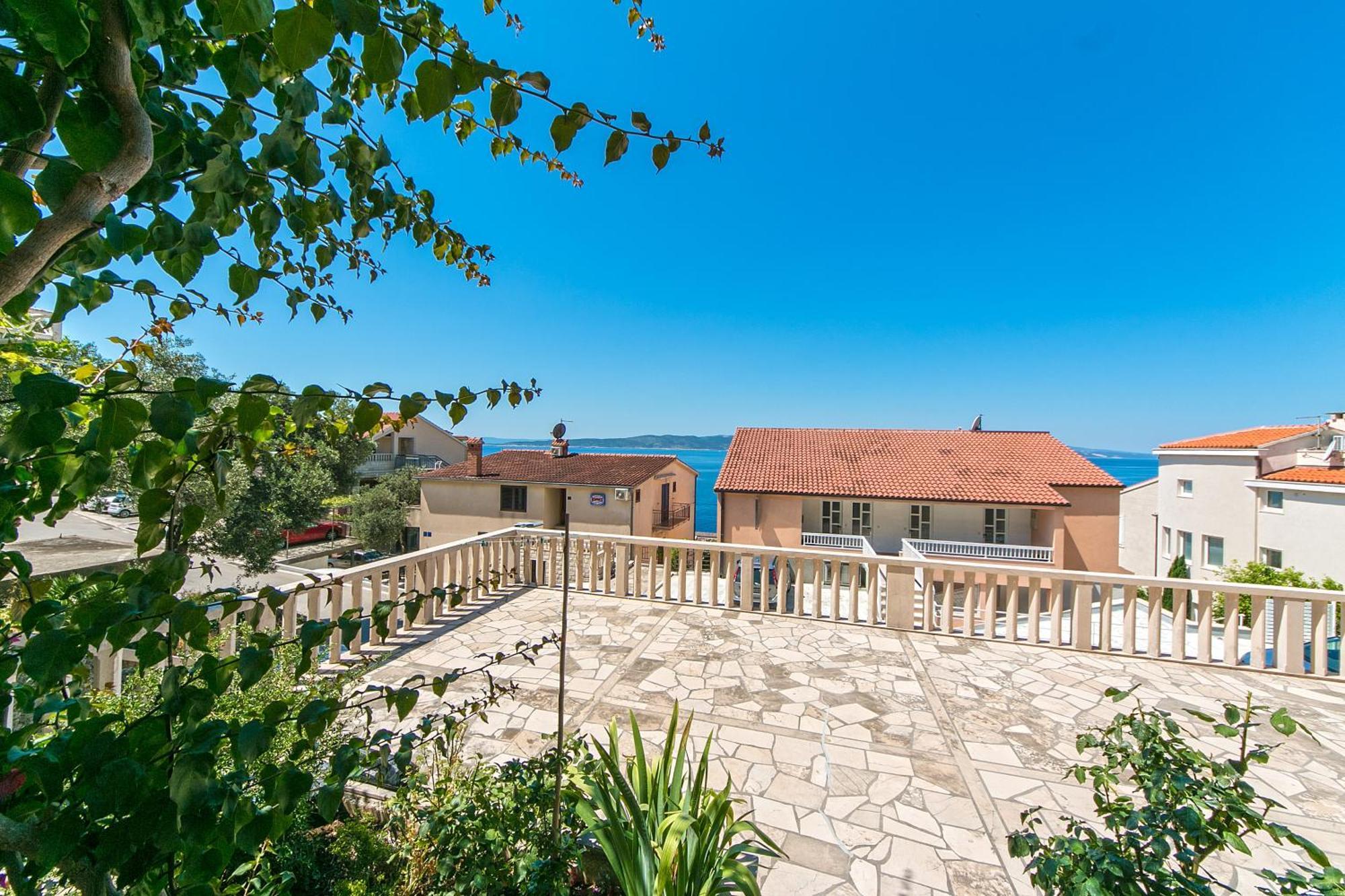 Apartments And Rooms By The Sea Brela, Makarska - 2752 Buitenkant foto